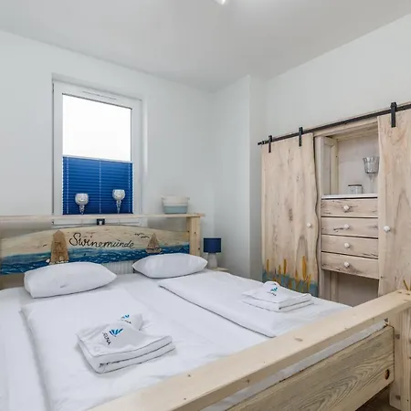 Square With Balcony By Renters *