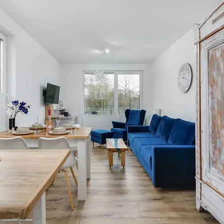 דירה Square With Balcony By Renters
