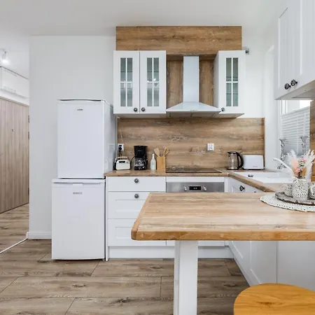 דירה Square With Balcony By Renters