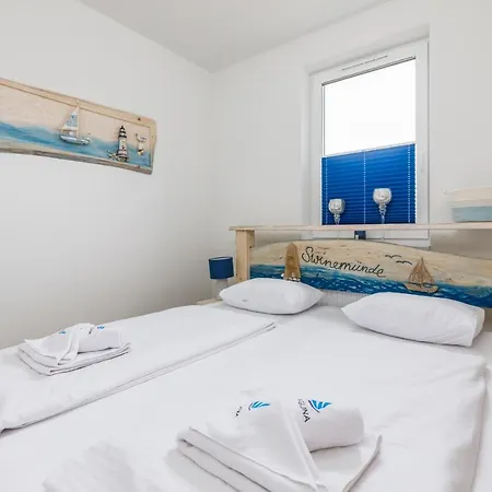 Square With Balcony By Renters