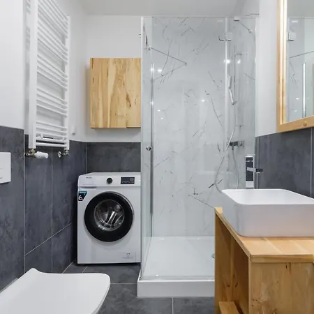 Square With Balcony By Renters