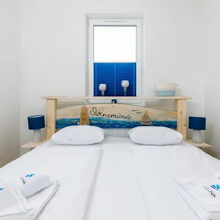 Square With Balcony By Renters *